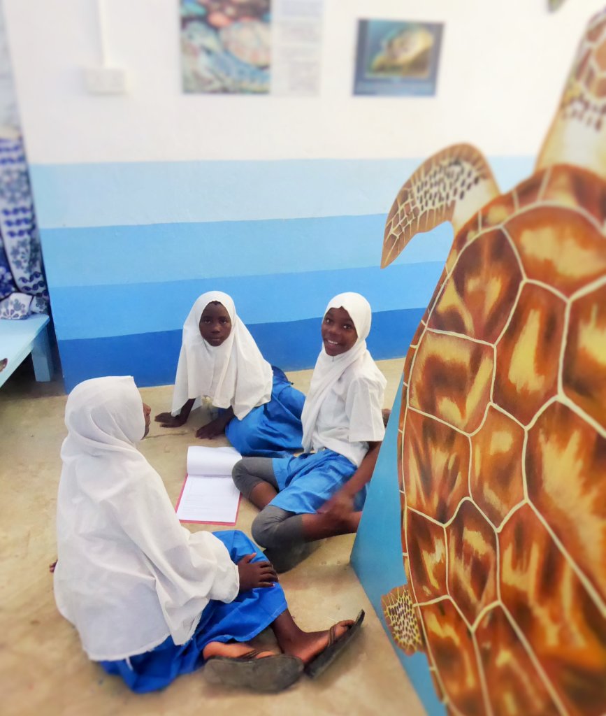 Students Visiting the Marine Education Centre