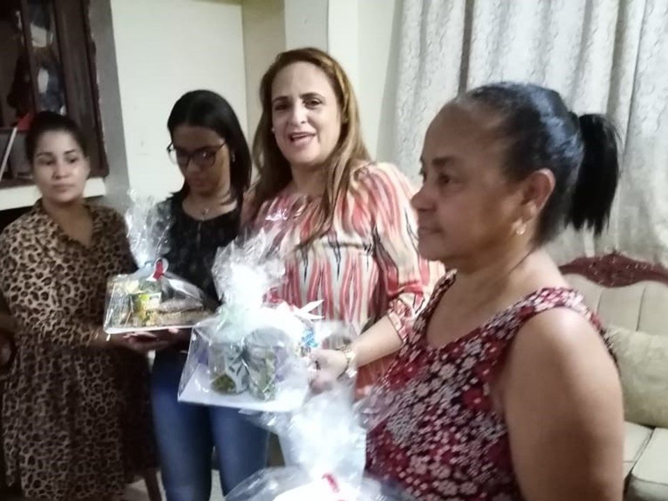 Help train hundreds of single mothers in DR
