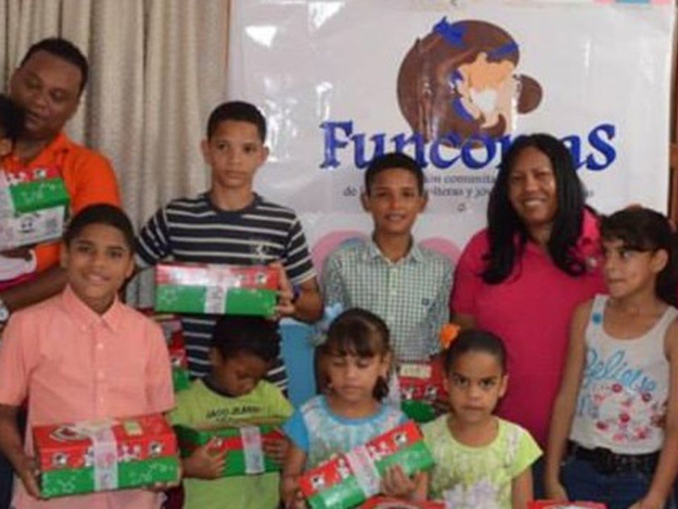 Help train hundreds of single mothers in DR