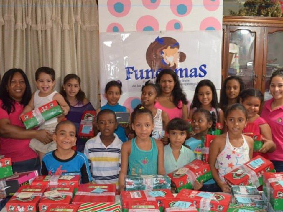 Help train hundreds of single mothers in DR