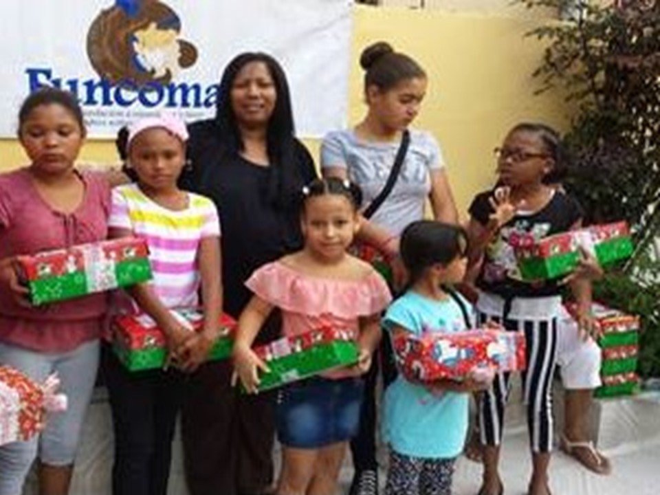 Help train hundreds of single mothers in DR
