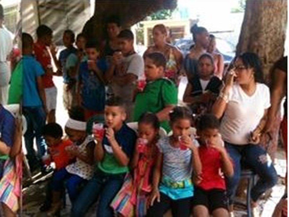 Help train hundreds of single mothers in DR