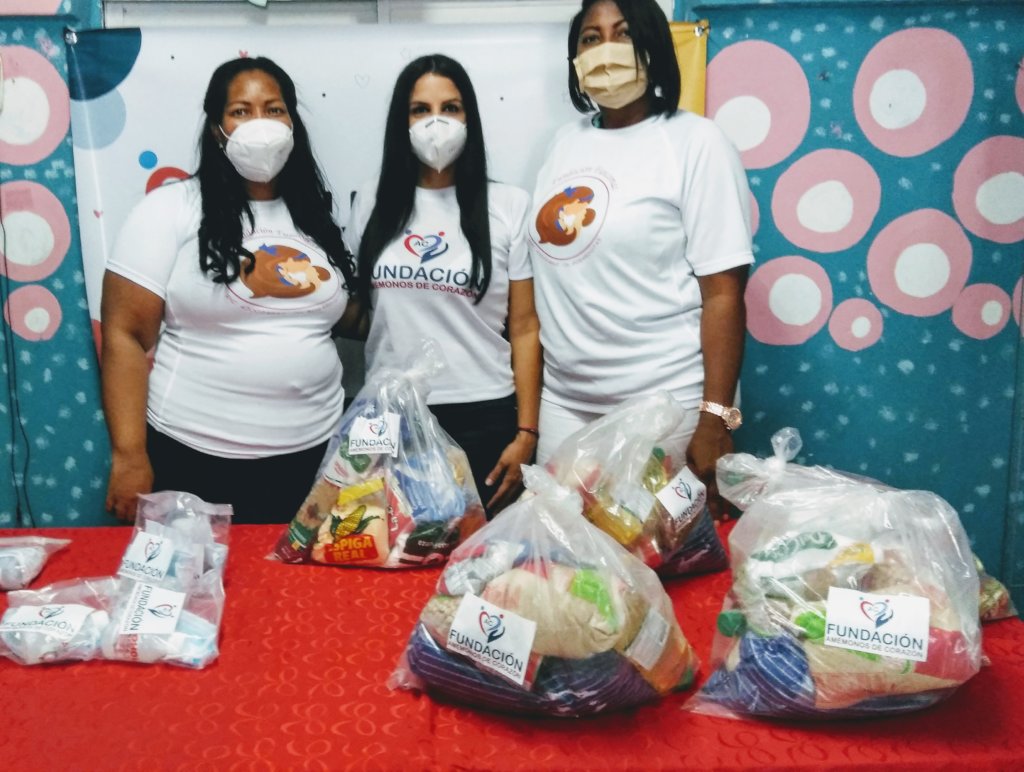 Help train hundreds of single mothers in DR