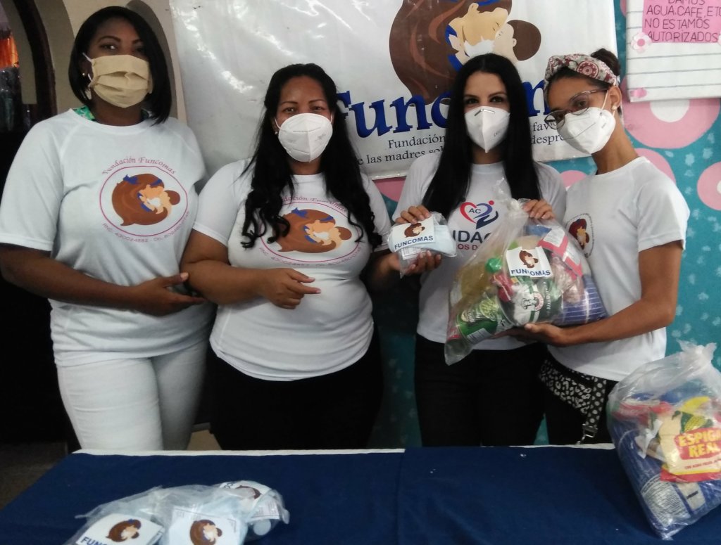 Help train hundreds of single mothers in DR