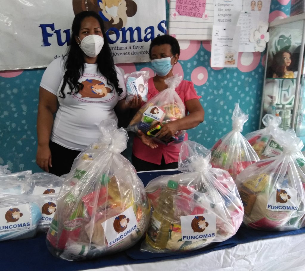 Help train hundreds of single mothers in DR
