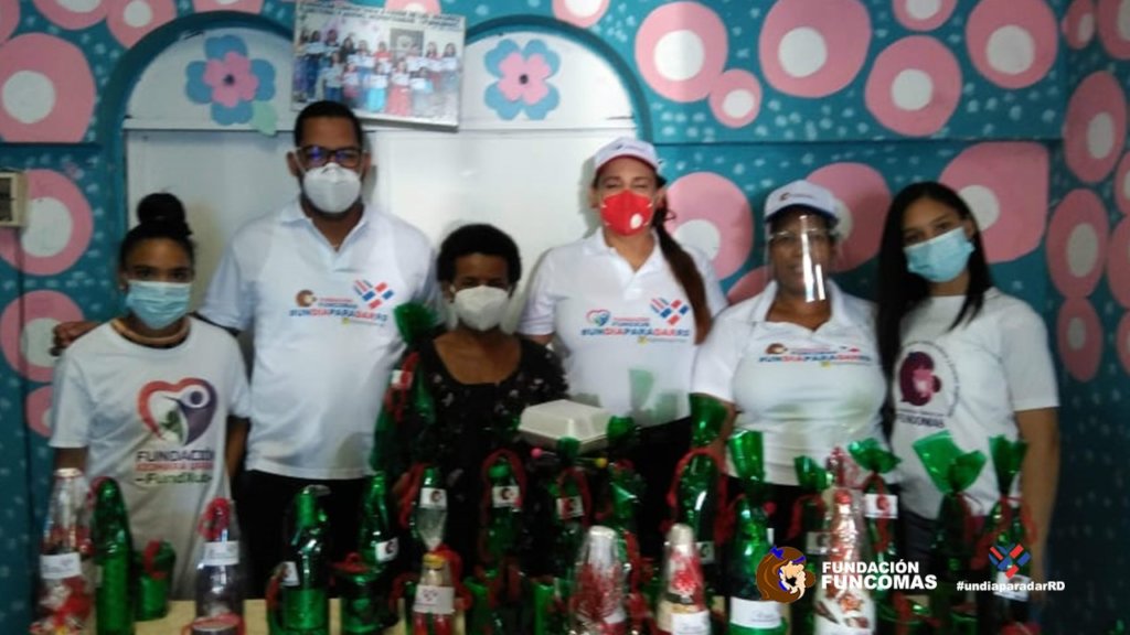 Help train hundreds of single mothers in DR