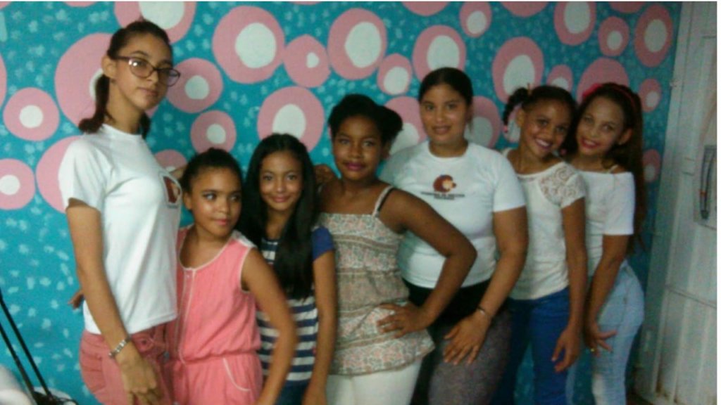 Help train hundreds of single mothers in DR