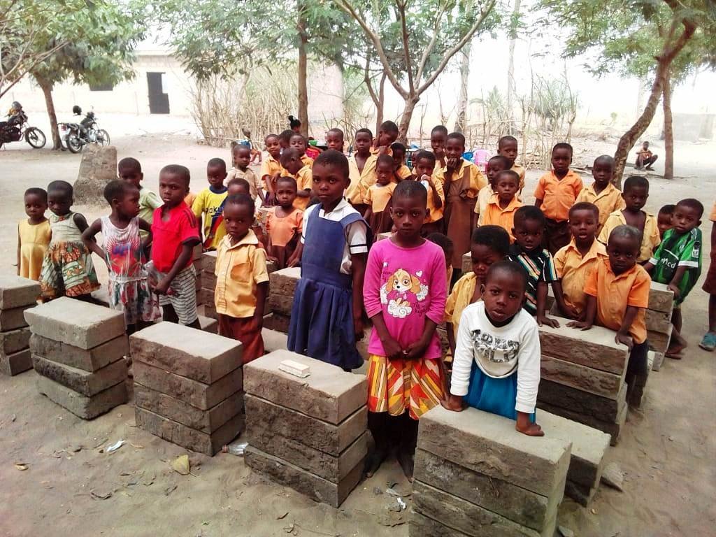 Save 80 pupils learning under tree in rural Ghana