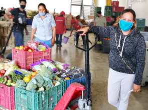 Food support at the Banco de Alimentos Puebla
