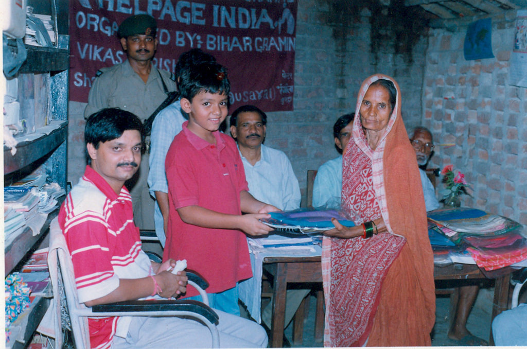 Help 200 distitute grand parents in Bihar,India