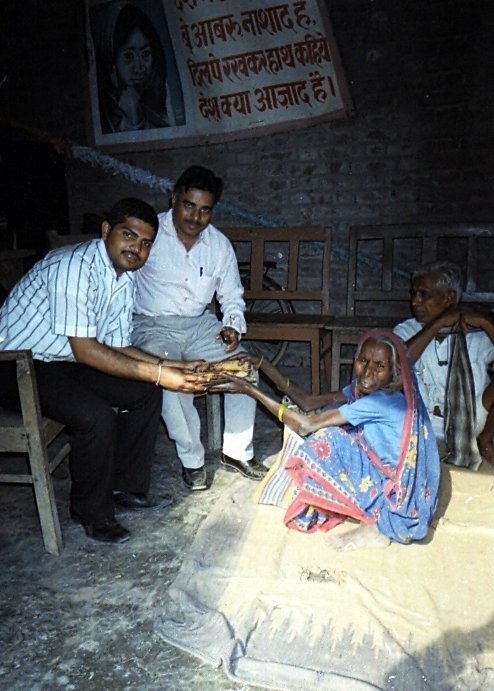 Help 200 distitute grand parents in Bihar,India