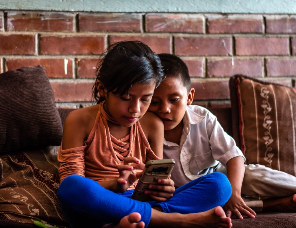 Help Aria Bring Digital Reading to Kids in India