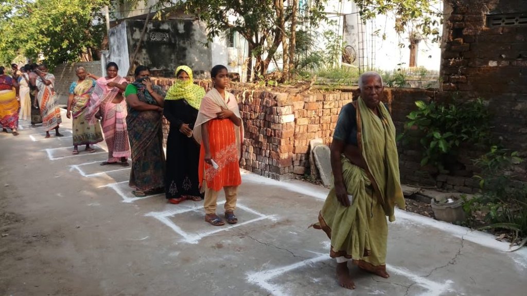 Provide Daily Nutritious Meals to Slum Children