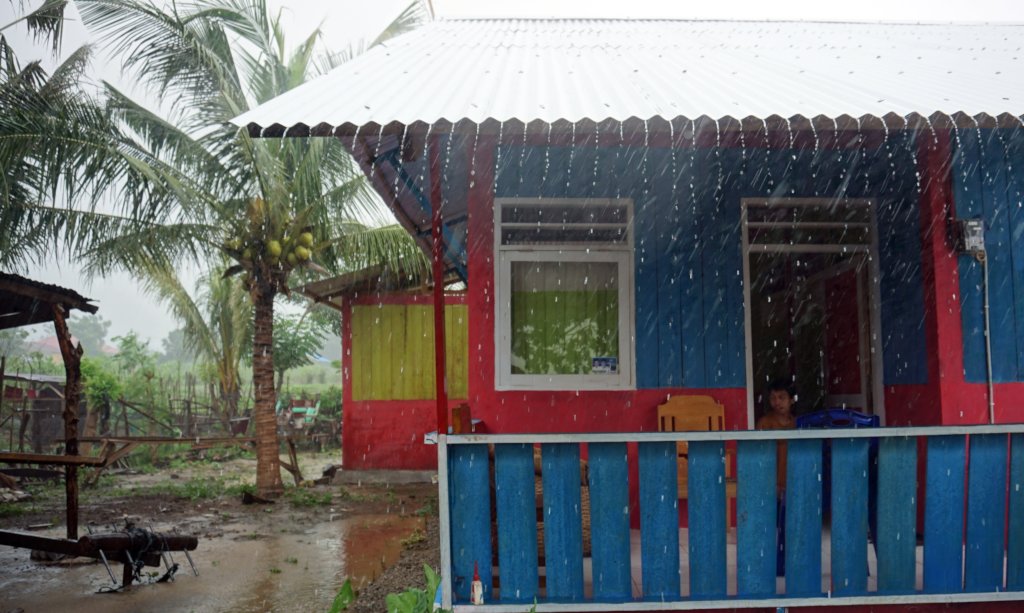 The front view of the house in Petobo painted