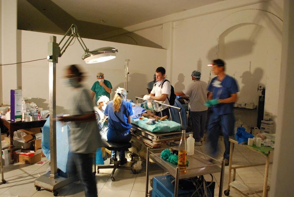 Operating room at the University Hospital in PaP