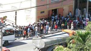 Food distribution line