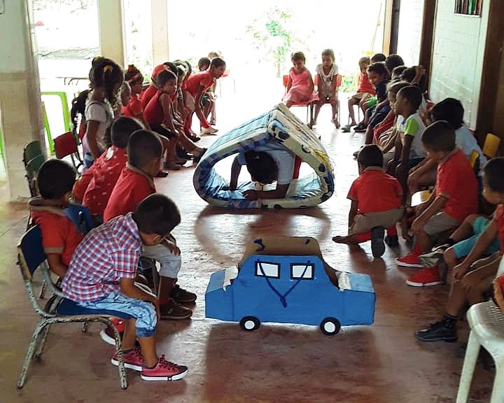 Help guarantee initial education of 950 children!