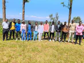 Alumni at Kariti graduation