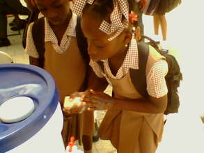 Haitian girls at World Handwashing Day demo