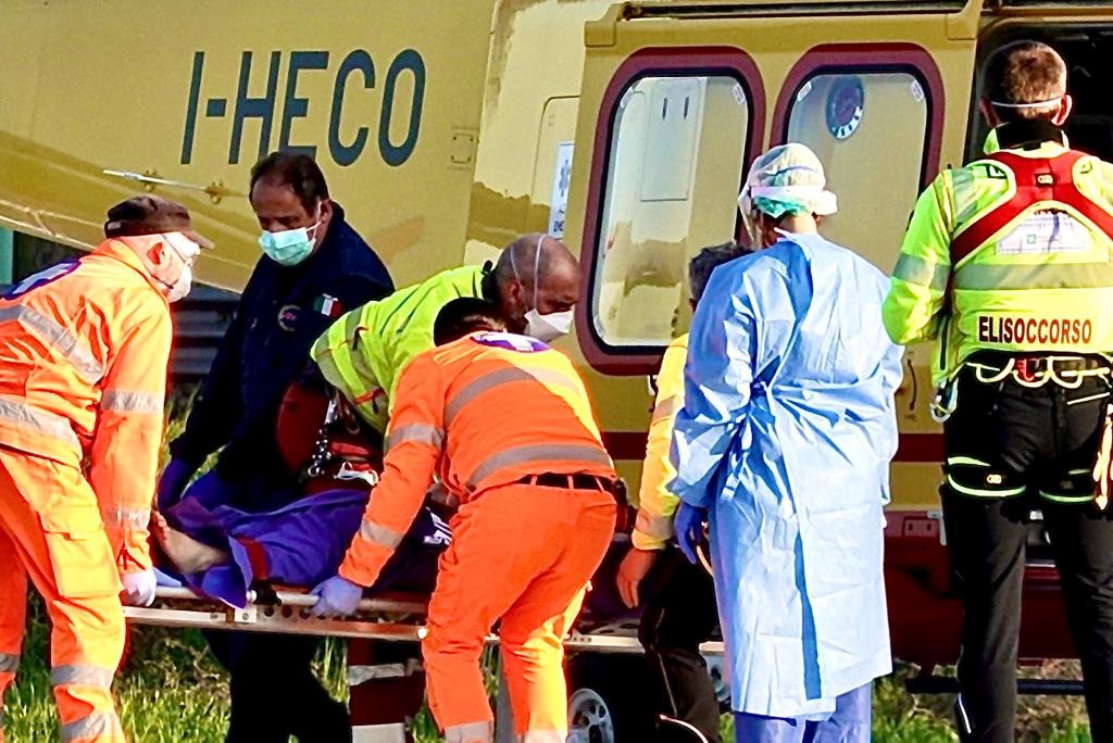 COVID-19: hospital in Italy needs urgent help