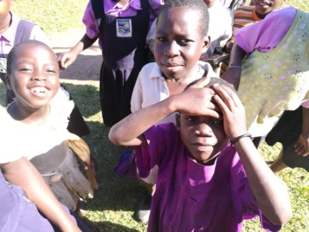 Support children and comunity affected by Covid-19
