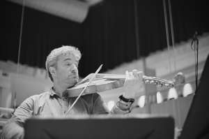 Adrian Chandler with the 'Crystal' viola d'amore
