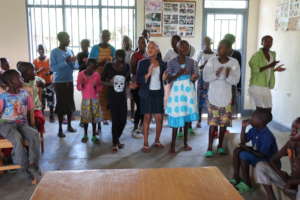 children singing