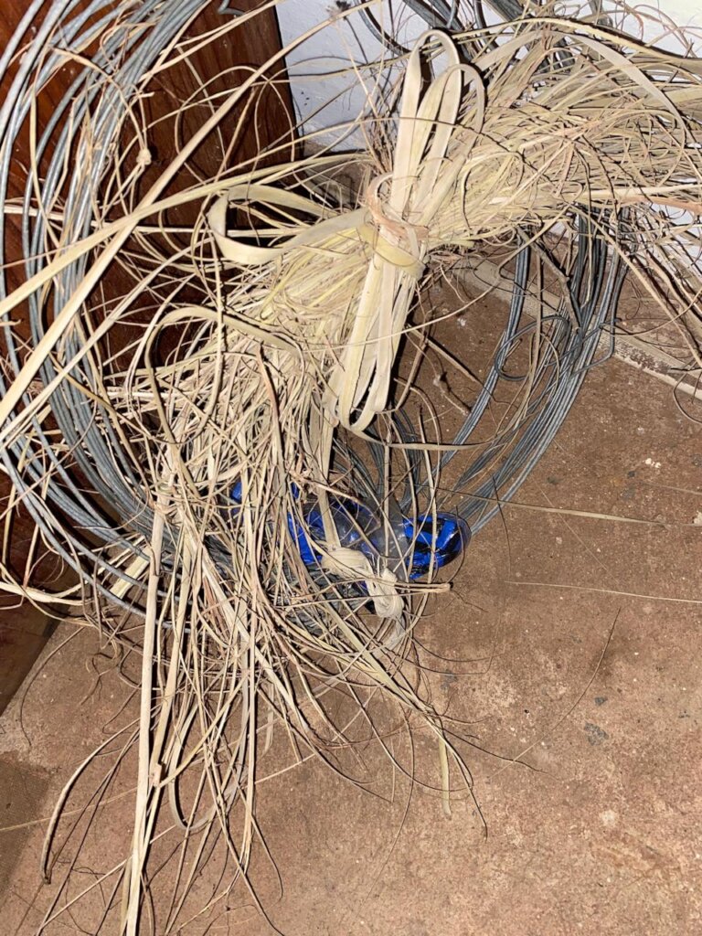 Snares recovered when poachers were disturbed/fled