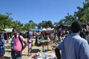 Market of Kolonbye open for business