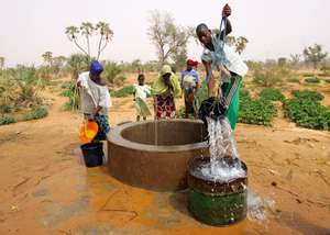 Mercy Corps-sponsored well fights Niger drought