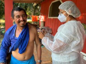 Vaccinations taking place in the Xingu River Basin