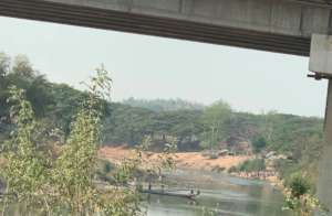 Migrant workers crossing back to home by boat