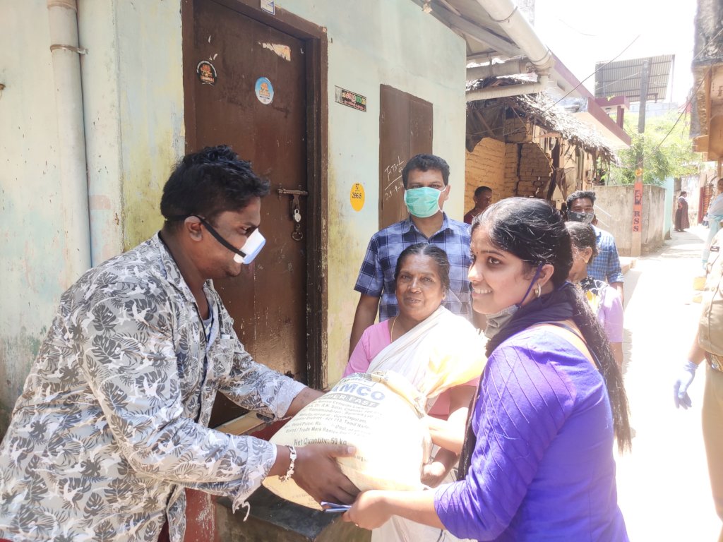 Feed poor families during the COVID lockdown