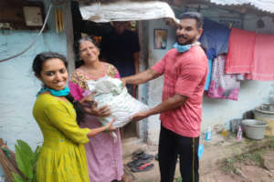 Feed poor families during the COVID lockdown
