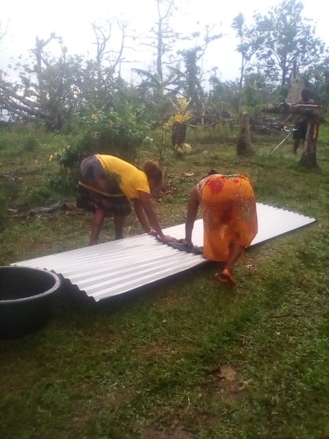cleaning of the corrugated iron