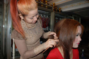 Chenda practicing hair styling skills