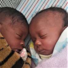 Tiniest Twins Arrive!