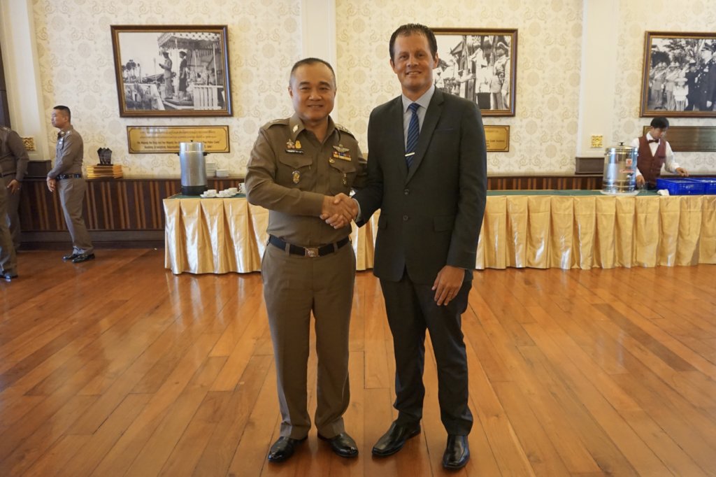 Provide formula to families in need in Thailand