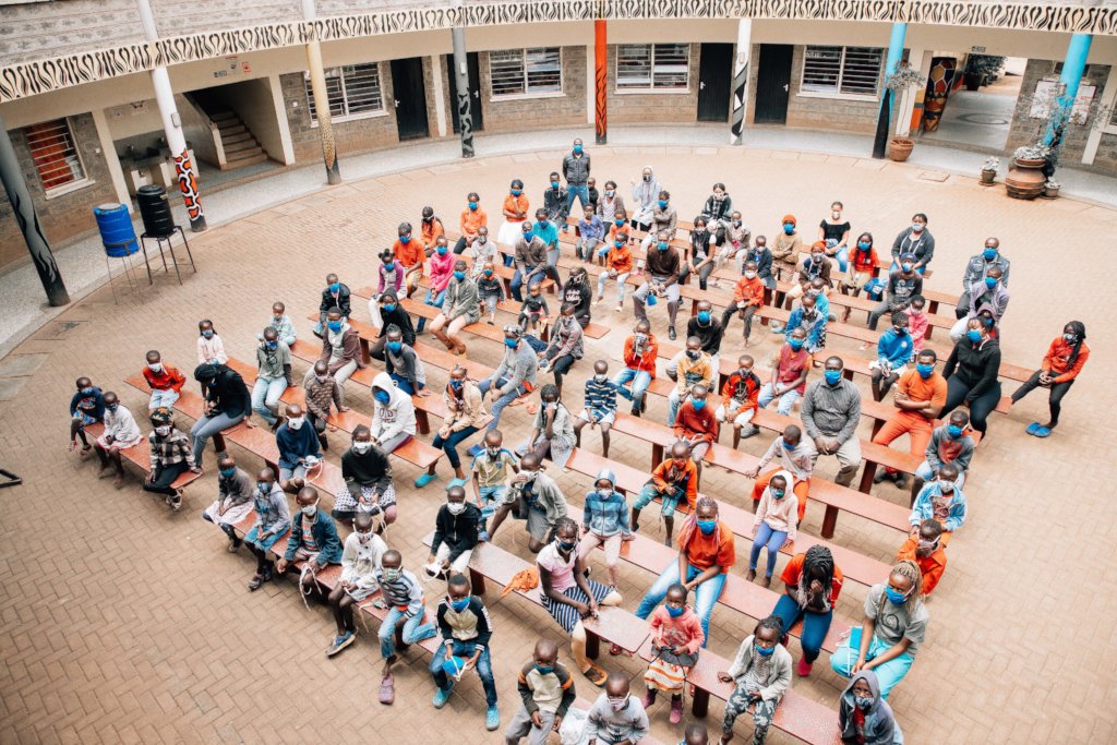 Provide 9600 cloth masks to 800+ families in Kenya