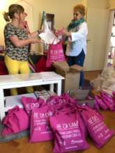 Our free of charge pink bag "You are not alone"