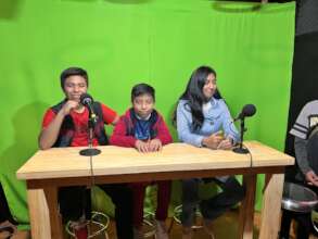 Alumni visited the Kinoki Media in San Cristobal