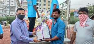 Sponsorship of groceries to poor dailywage workers