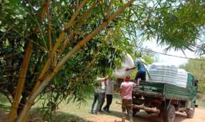 Unloading the water tanks