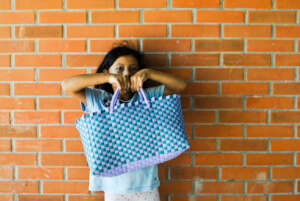 Children who learn toquillo craft