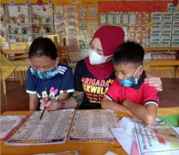 Back to school "reading camp"in Jolo, Philippines