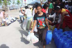 AAI Distributing clean water to typhoon survivors