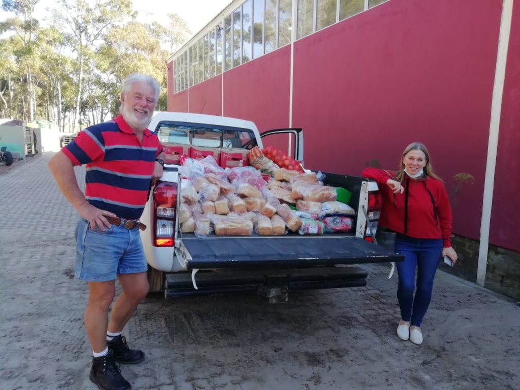 Rotary Club of Stanford collecting food relief