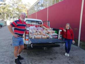 Rotary Club of Stanford collecting food relief