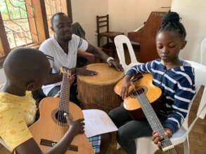 Guitar meets the African Drum