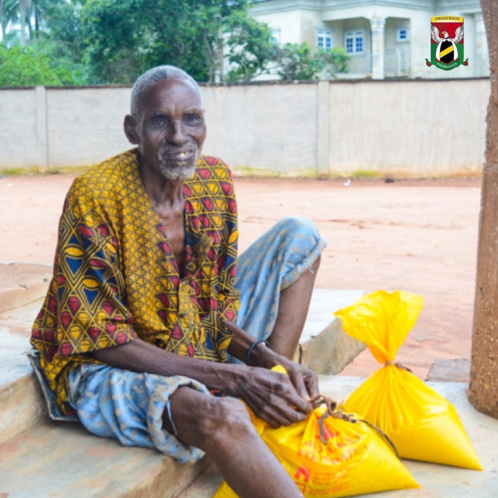 Feed 500 villagers in rural Nigeria